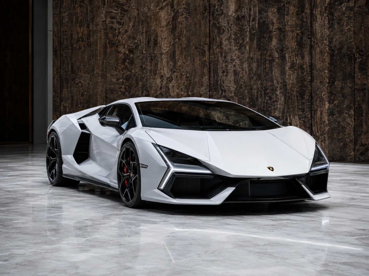 Lamborghini Revuelto